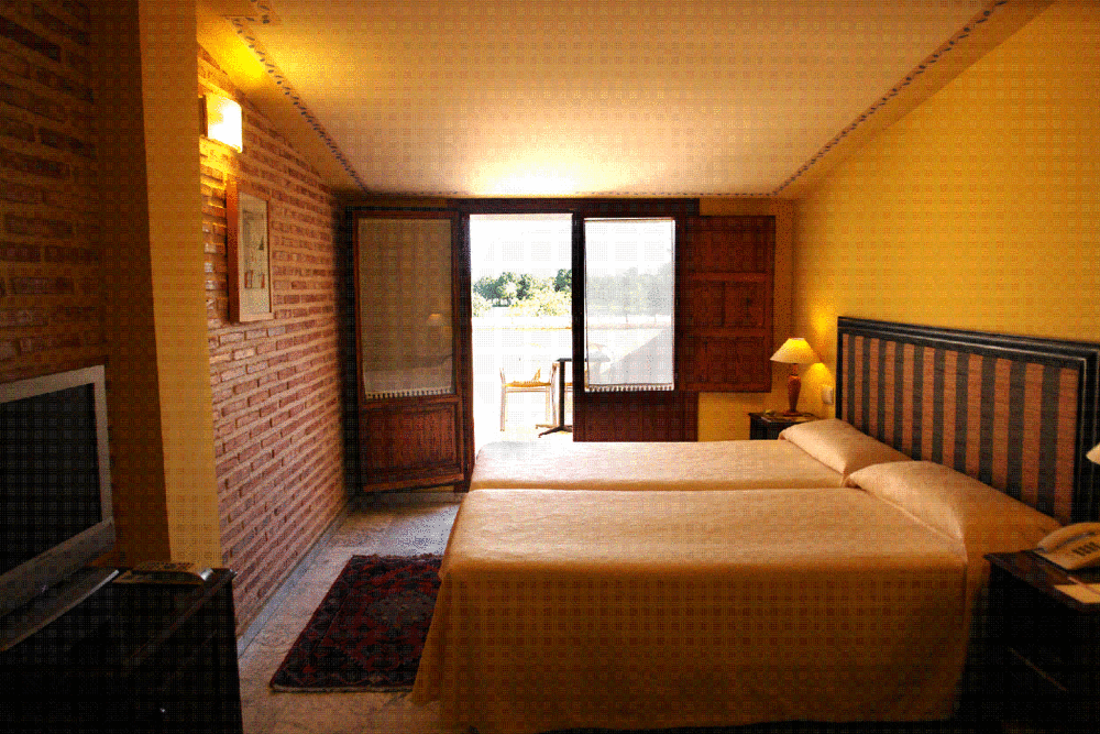 Ad Hoc Parque Golf Hotel 4*